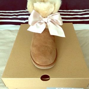 Women’s Ugg Gita Bow Mini Booties